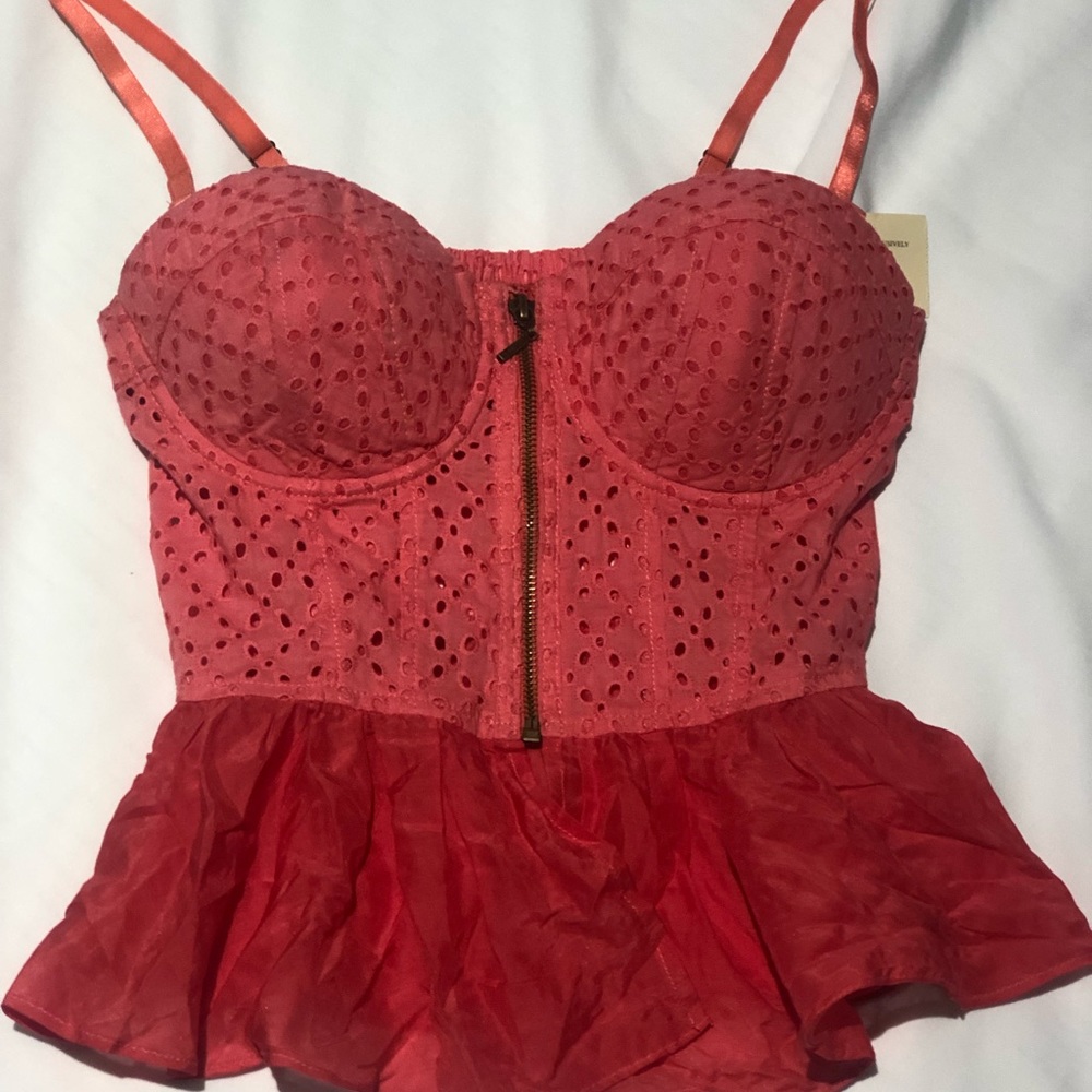 New Guess Eyelet Coral Peplum Molded Cups Summer Top S